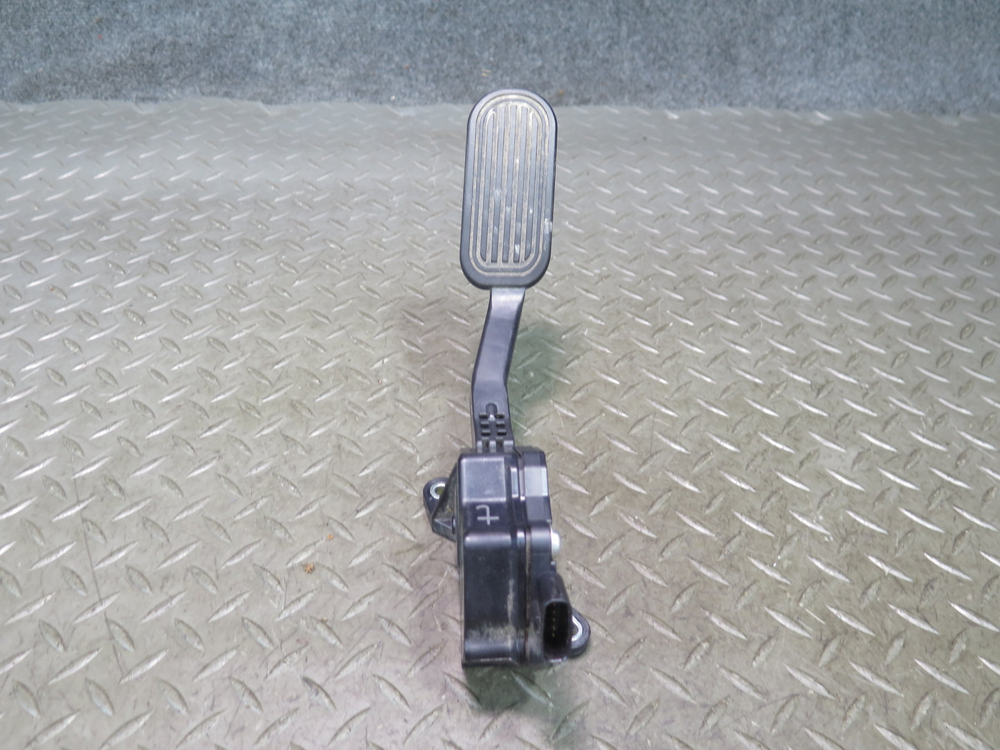 2010-2023 Lexus URJ150L GX460 Gas Acceleration Pedal 78110-35010