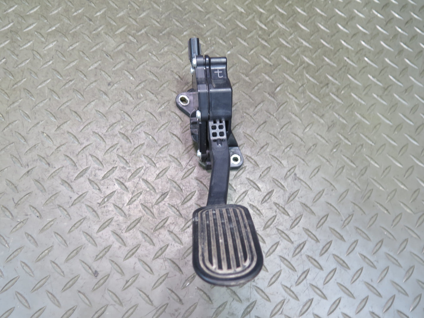 2010-2023 Lexus URJ150L GX460 Gas Acceleration Pedal 78110-35010