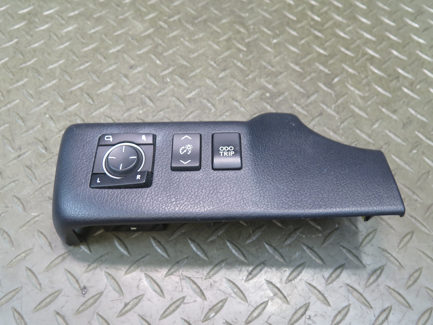 2010-2013 Lexus URJ150L GX460 Dash Side Mirror Cruise ODO Trip Switch w Trim