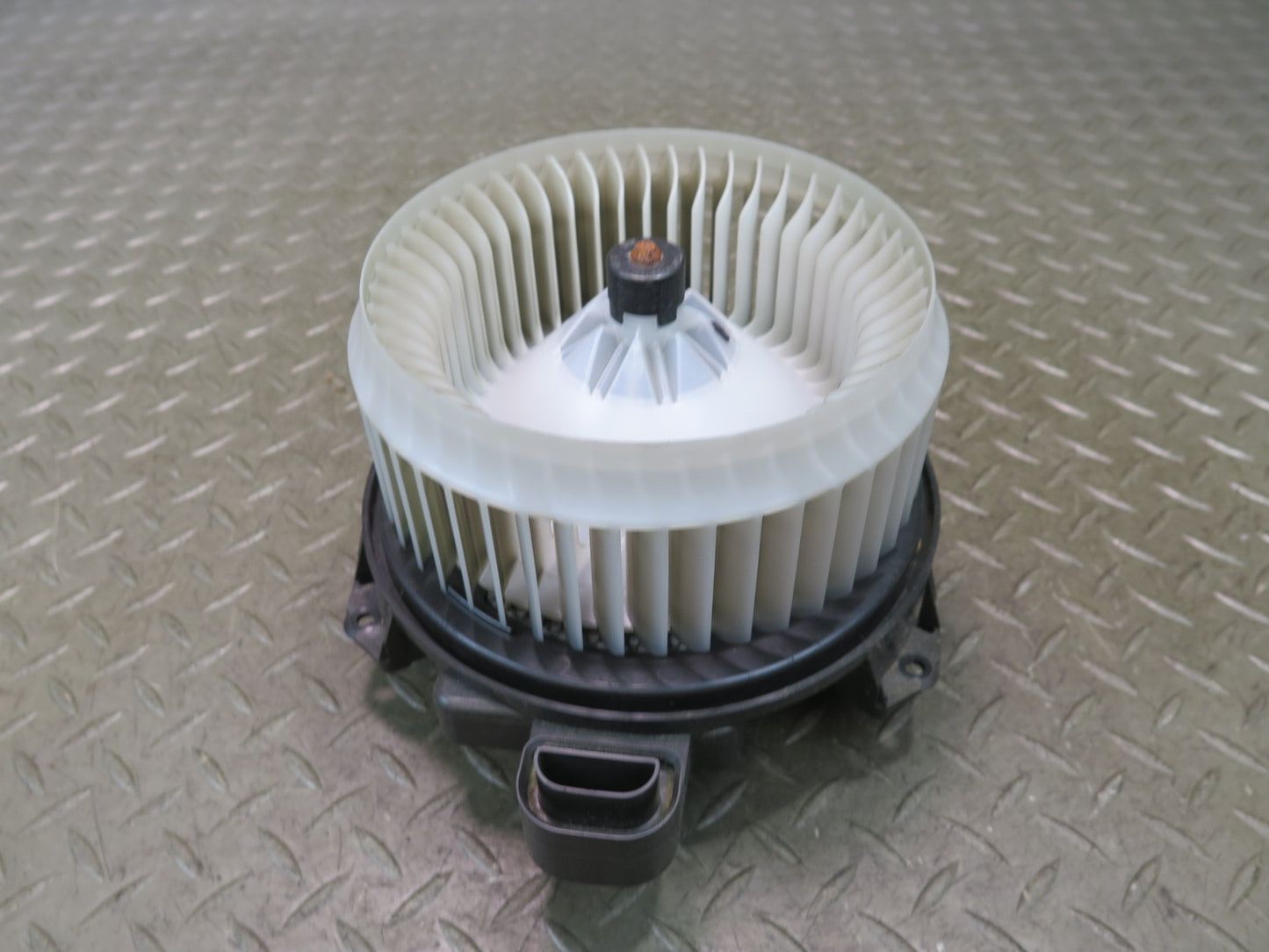 2010-2023 Lexus URJ150L GX460 Front A/C Heater Blower Motor Fan 87103-60400