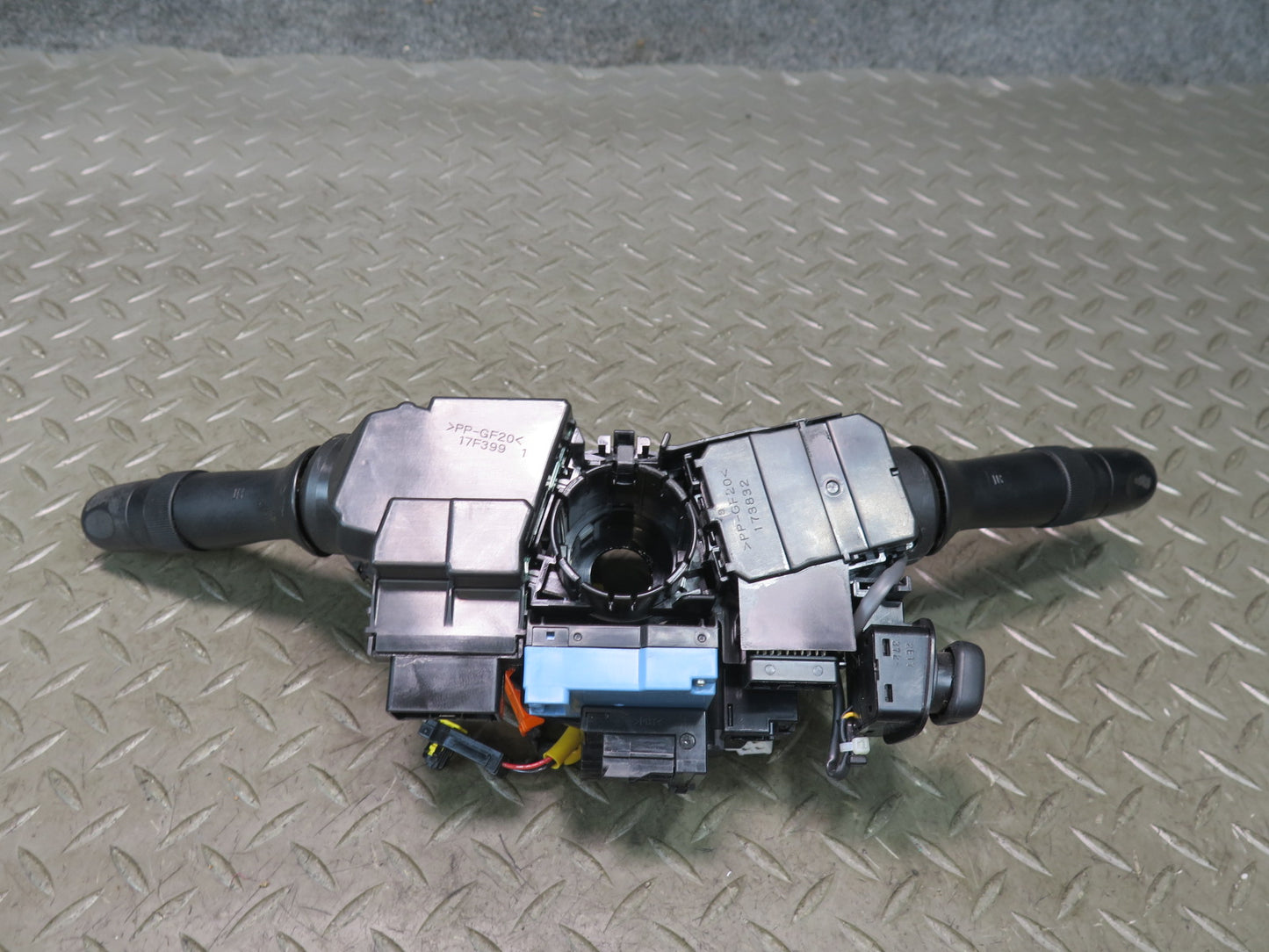 2010-2013 Lexus URJ150L GX460 Steering Column Turn Signal Wiper Multi Switch
