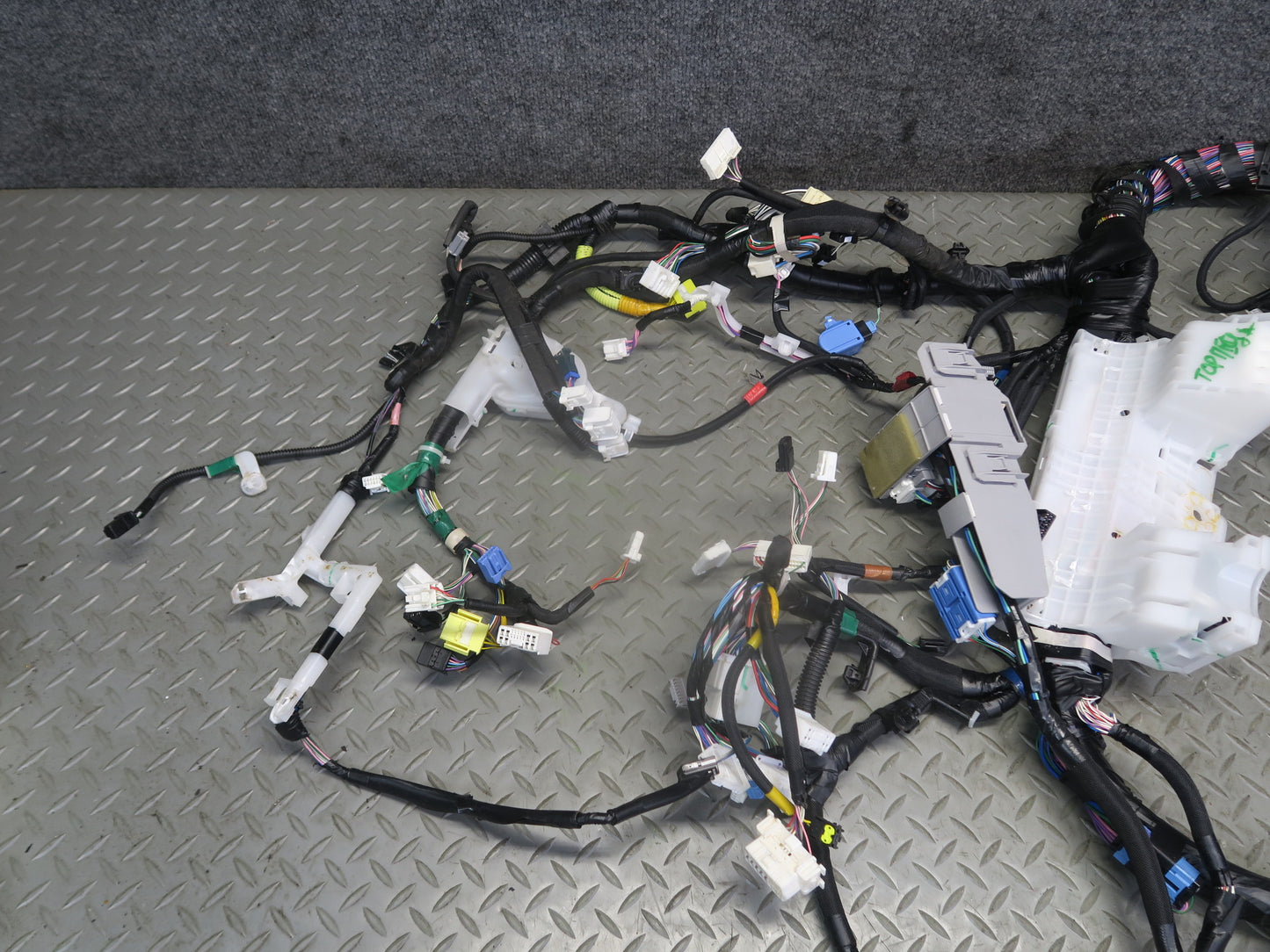 10-13 Lexus URJ150L GX460 Dash Instrument Panel Wire Wiring Harness 82142-60C40