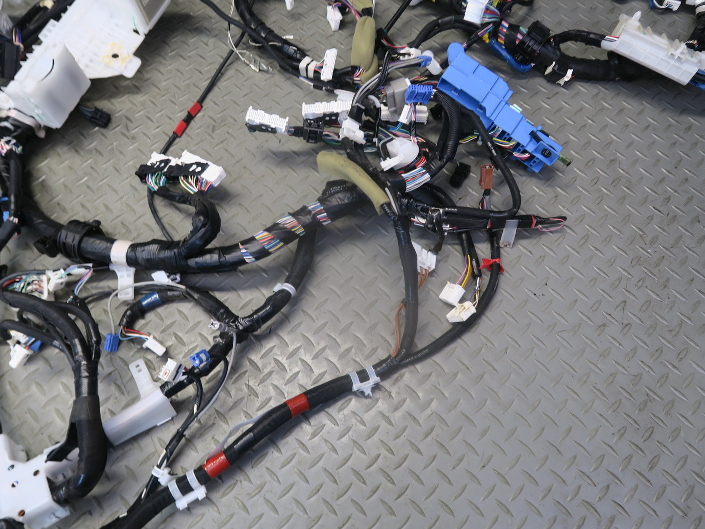 10-13 Lexus URJ150L GX460 Dash Instrument Panel Wire Wiring Harness 82142-60C40