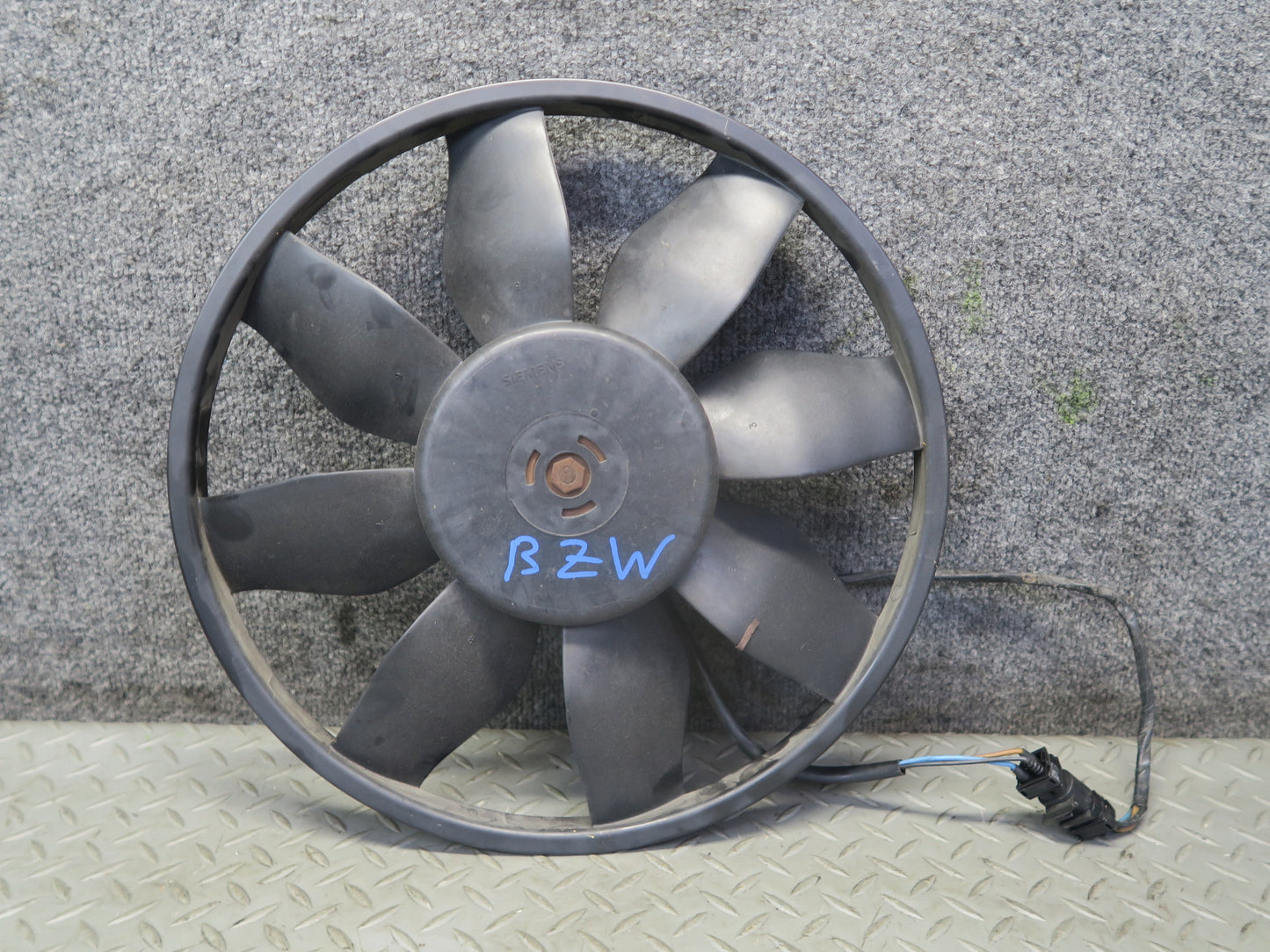 96-98 BMW E36/7 Z3 1.9L M44 Engine Radiator Cooling Fan Motor OEM
