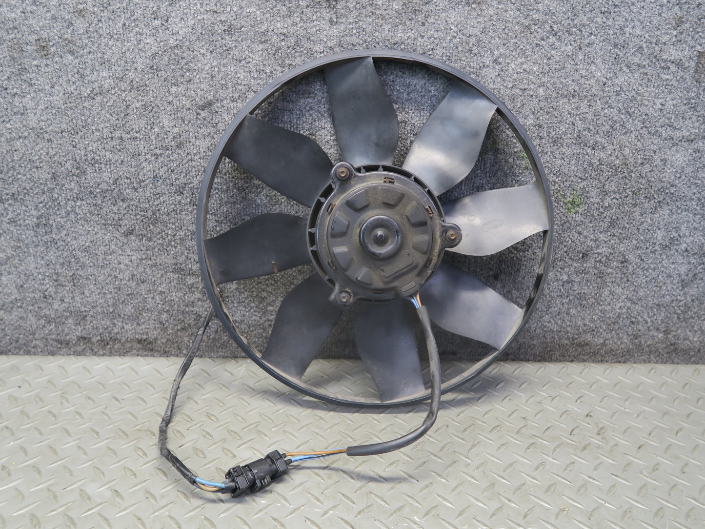 96-98 BMW E36/7 Z3 1.9L M44 Engine Radiator Cooling Fan Motor OEM