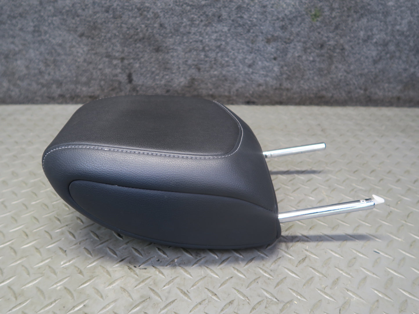 10-19 Nissan 370Z Z34 Convert Front Left & Right Leather Headrest Black Set OEM