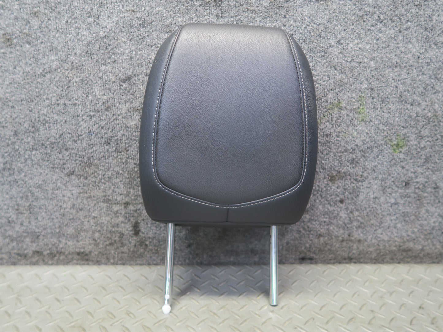 10-19 Nissan 370Z Z34 Convert Front Left & Right Leather Headrest Black Set OEM