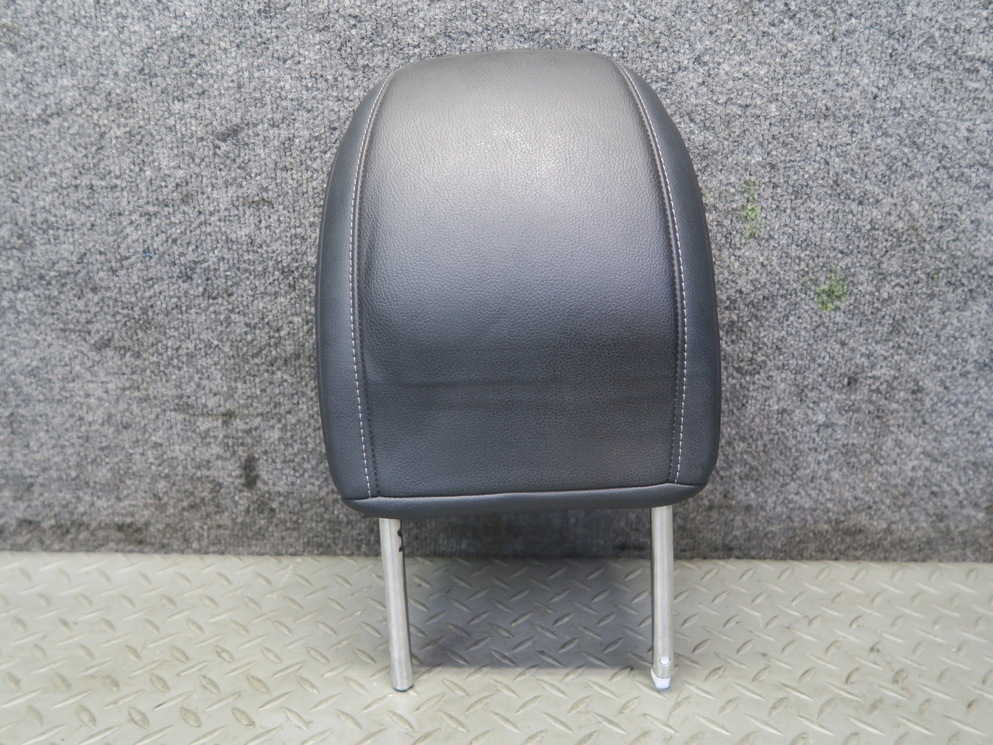 10-19 Nissan 370Z Z34 Convert Front Left & Right Leather Headrest Black Set OEM