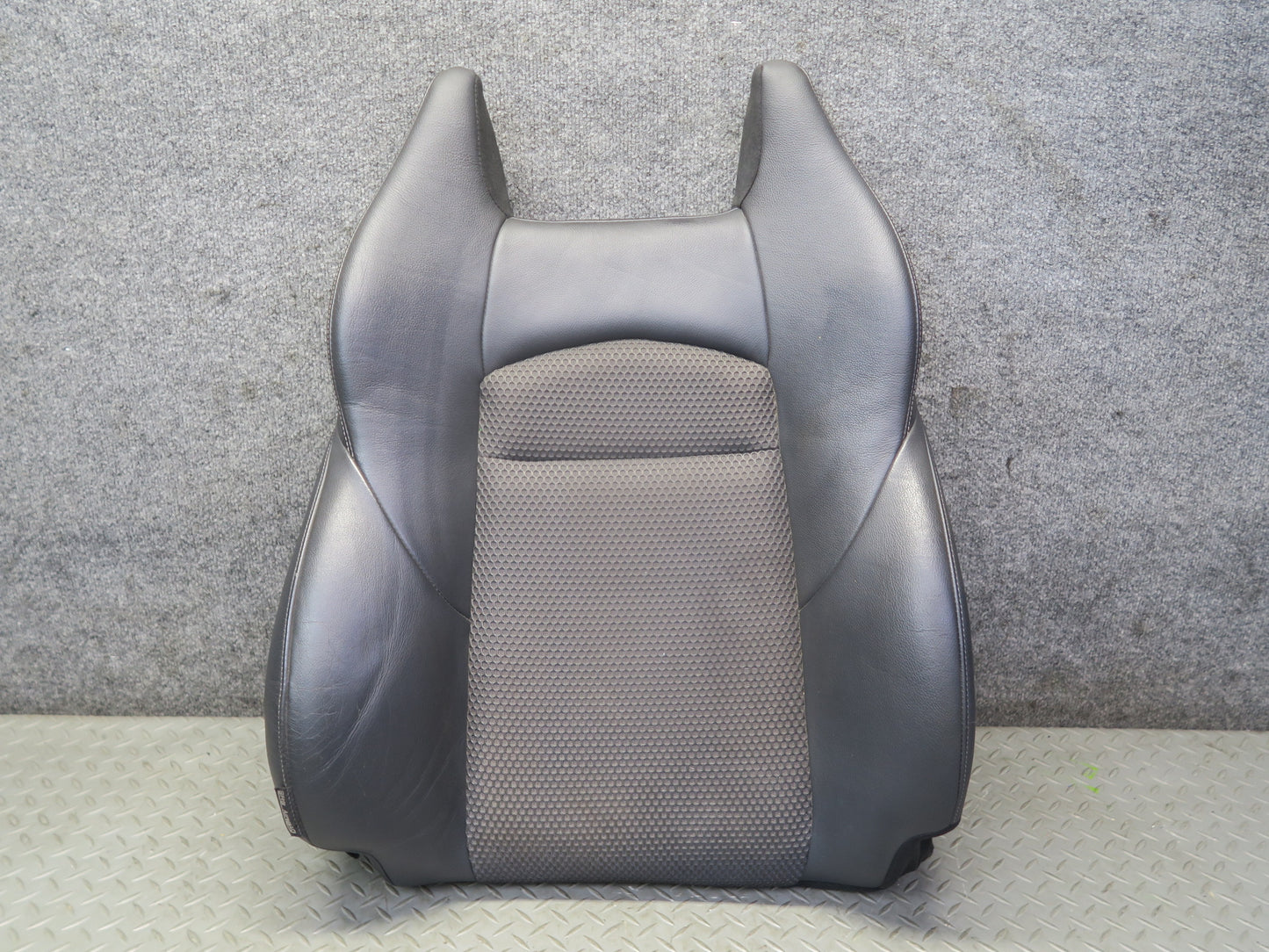 10-19 Nissan Z34 370Z Convert Front Right Seat Upper Leather Cushion OEM