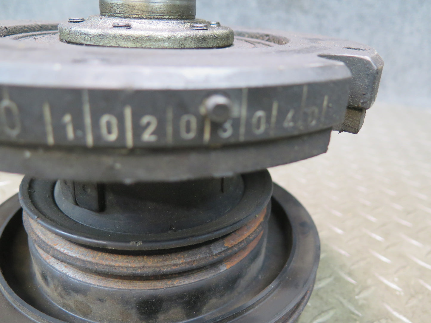 86-91 Mercedes W126 560SEC 560SEL M117 Harmonic Balancer w Crankshaft Pulley OEM