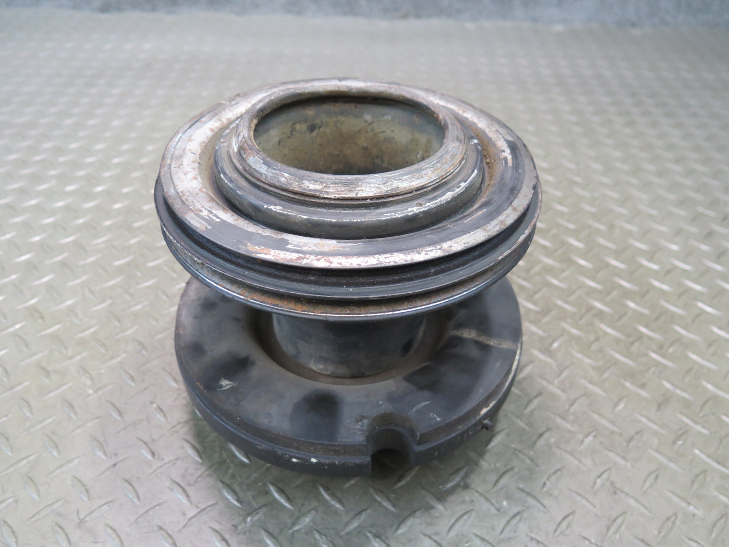 86-91 Mercedes W126 560SEC 560SEL M117 Harmonic Balancer w Crankshaft Pulley OEM