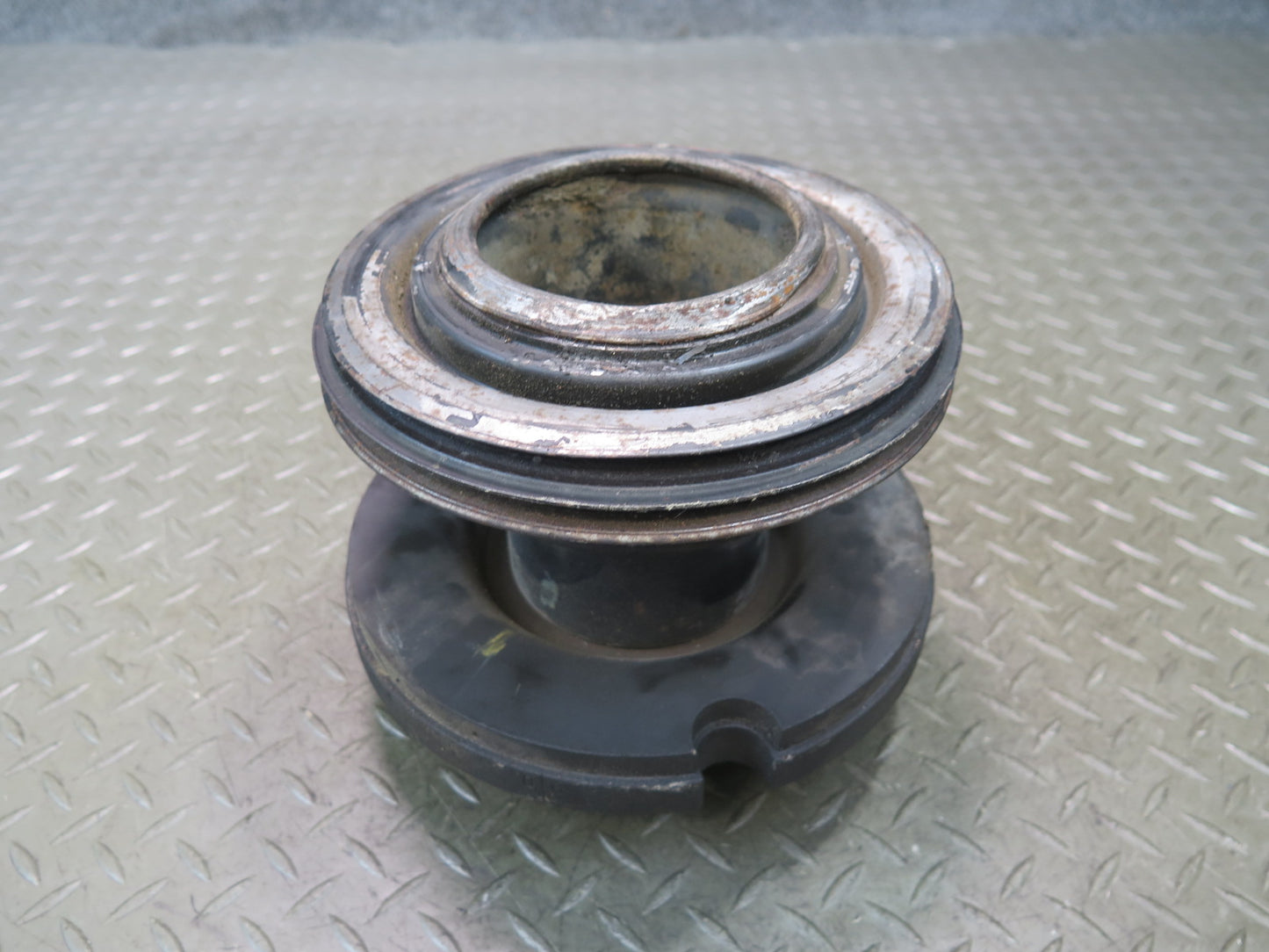 86-91 Mercedes W126 560SEC 560SEL M117 Harmonic Balancer w Crankshaft Pulley OEM