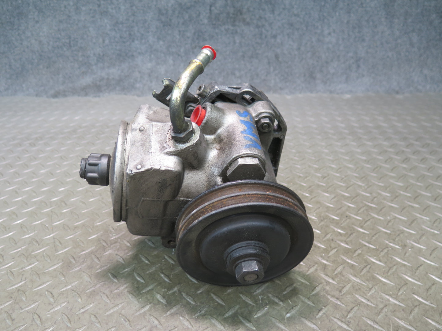 86-91 Mercedes W126 560SEC 560SEL M117 Power Steering Pump OEM