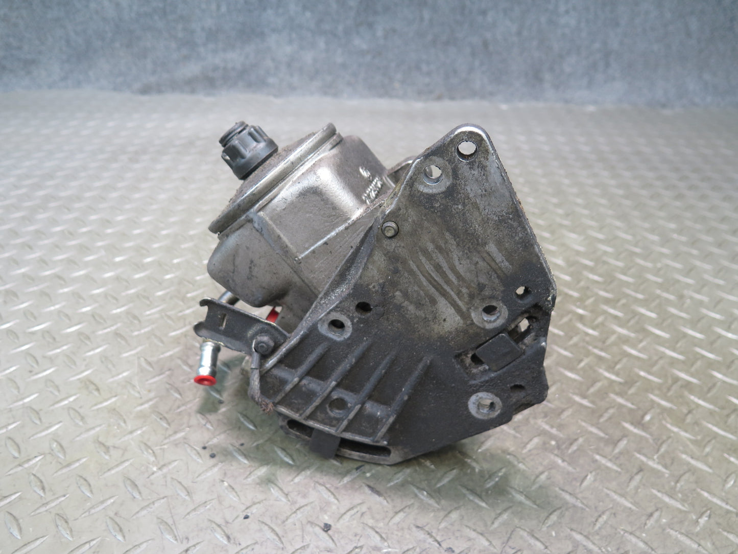 86-91 Mercedes W126 560SEC 560SEL M117 Power Steering Pump OEM