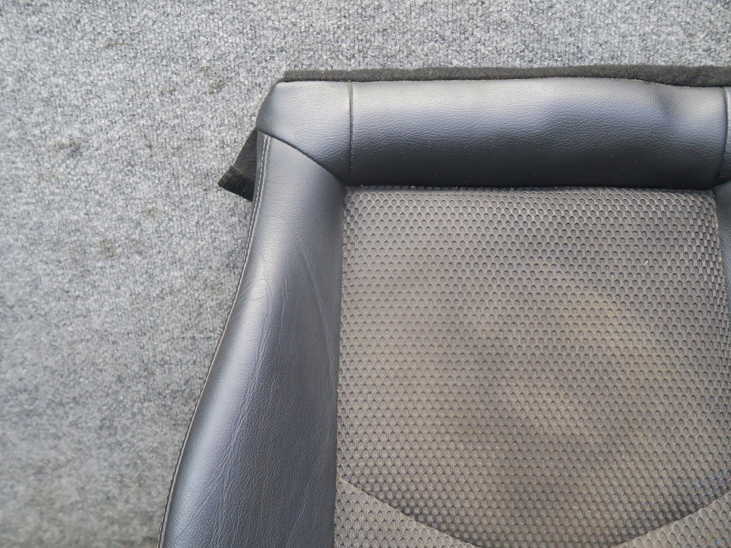 10-19 Nissan Z34 370Z Convert Front Right Seat Lower Leather Cushion Black OEM