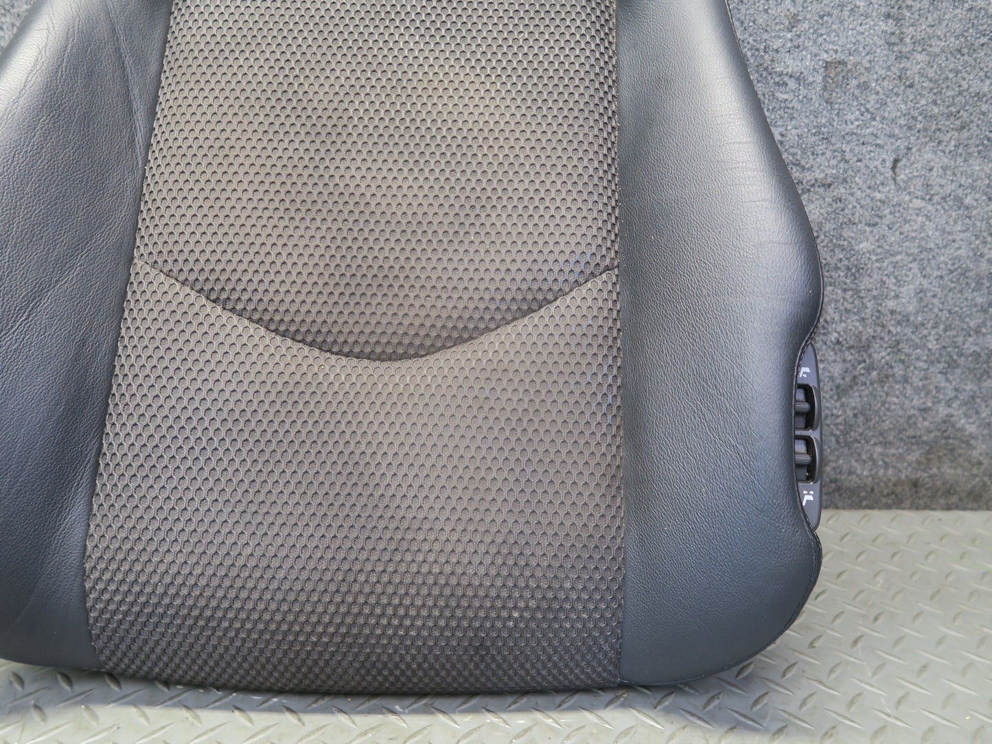 10-19 Nissan Z34 370Z Convert Front Right Seat Lower Leather Cushion Black OEM