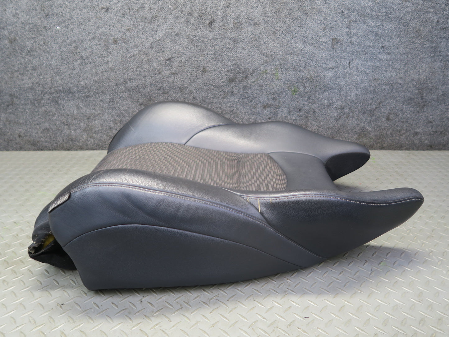 10-19 Nissan Z34 370Z Convertible Front Left Seat Upper Leather Cushion OEM