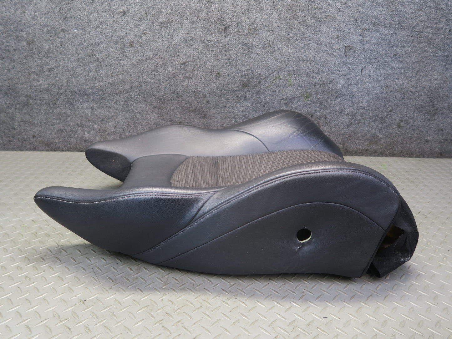 10-19 Nissan Z34 370Z Convertible Front Left Seat Upper Leather Cushion OEM