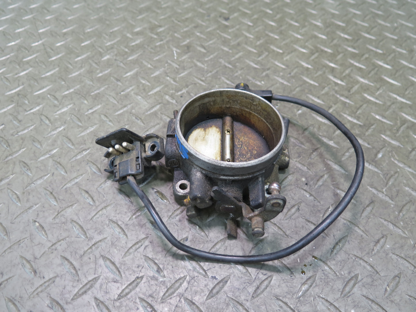 86-91 Mercedes W126 560SEC 560SEL M117 Throttle Valve Body Assembly OEM