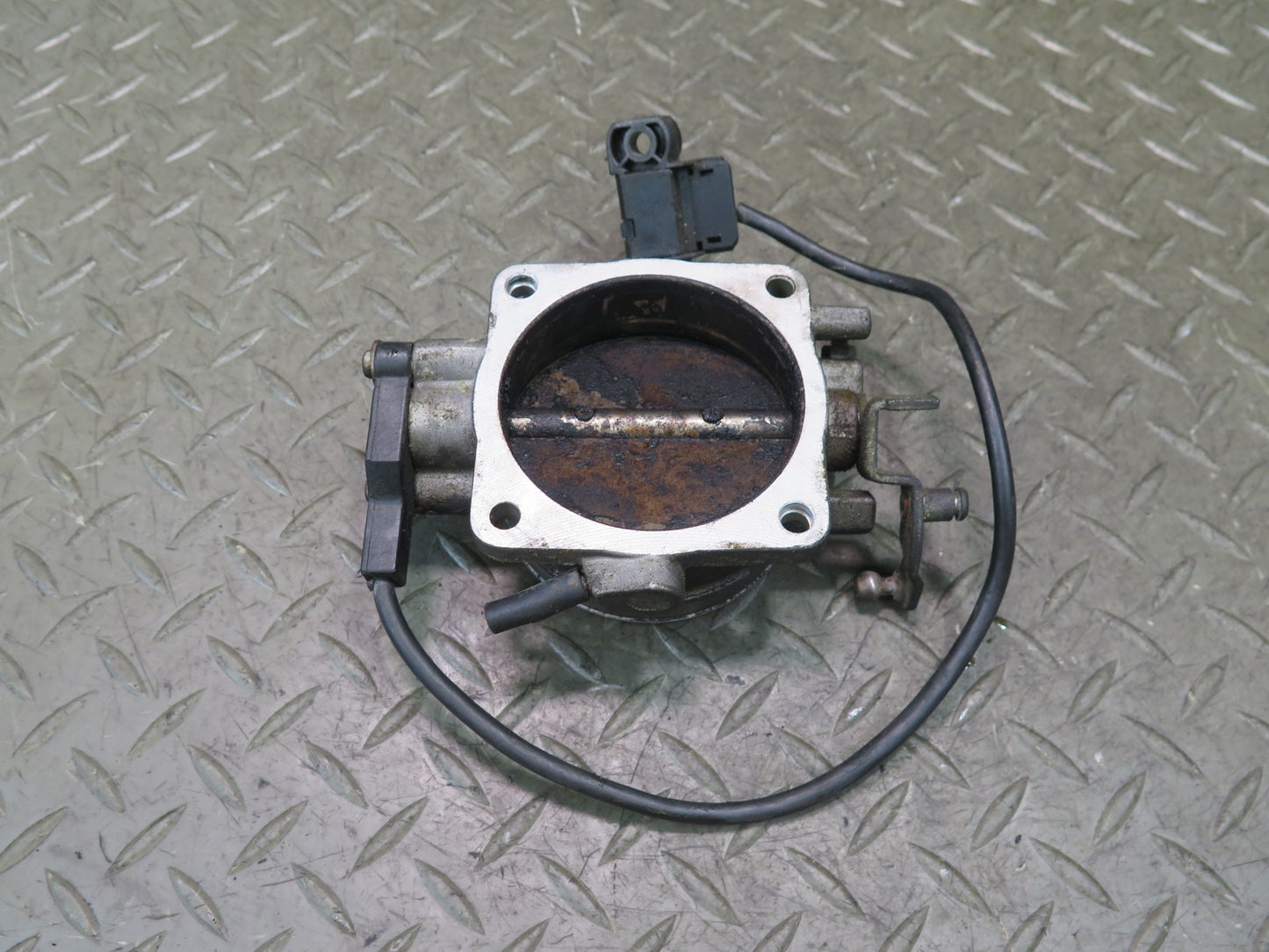 86-91 Mercedes W126 560SEC 560SEL M117 Throttle Valve Body Assembly OEM