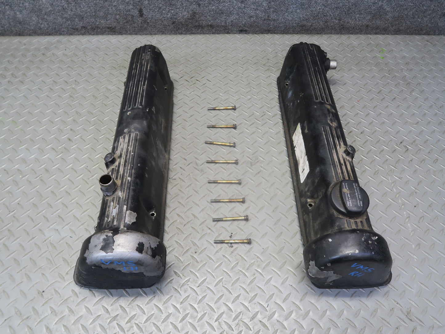 86-91 Mercedes W126 560SEC 560SEL Left & Right Engine Head Valve Cover Set OEM