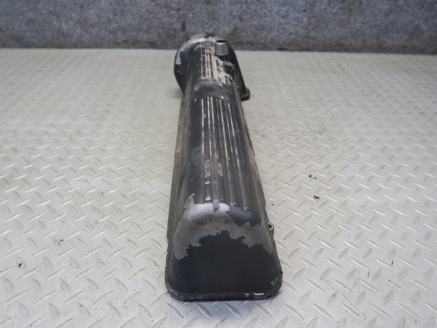 86-91 Mercedes W126 560SEC 560SEL Left & Right Engine Head Valve Cover Set OEM