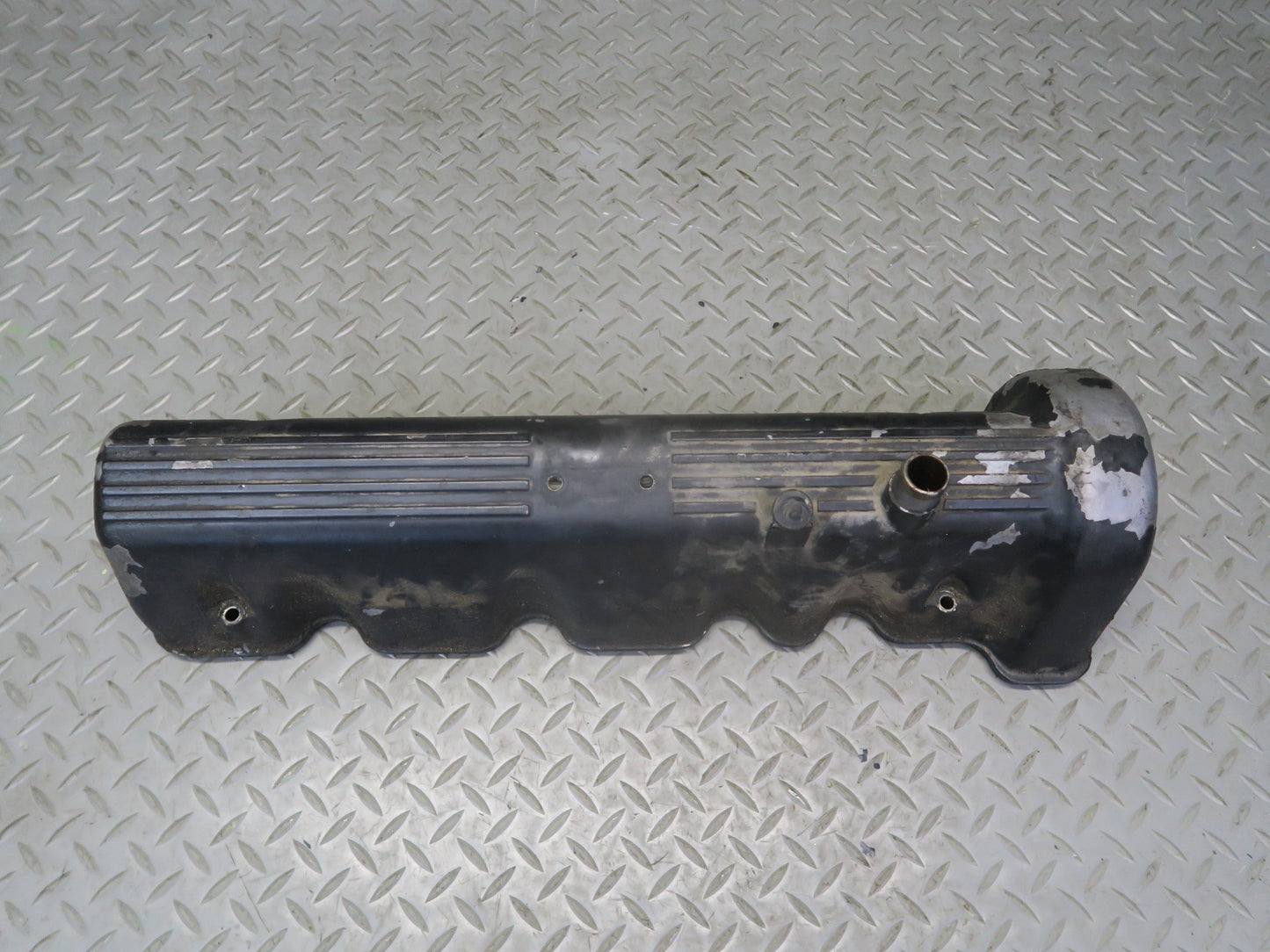 86-91 Mercedes W126 560SEC 560SEL Left & Right Engine Head Valve Cover Set OEM