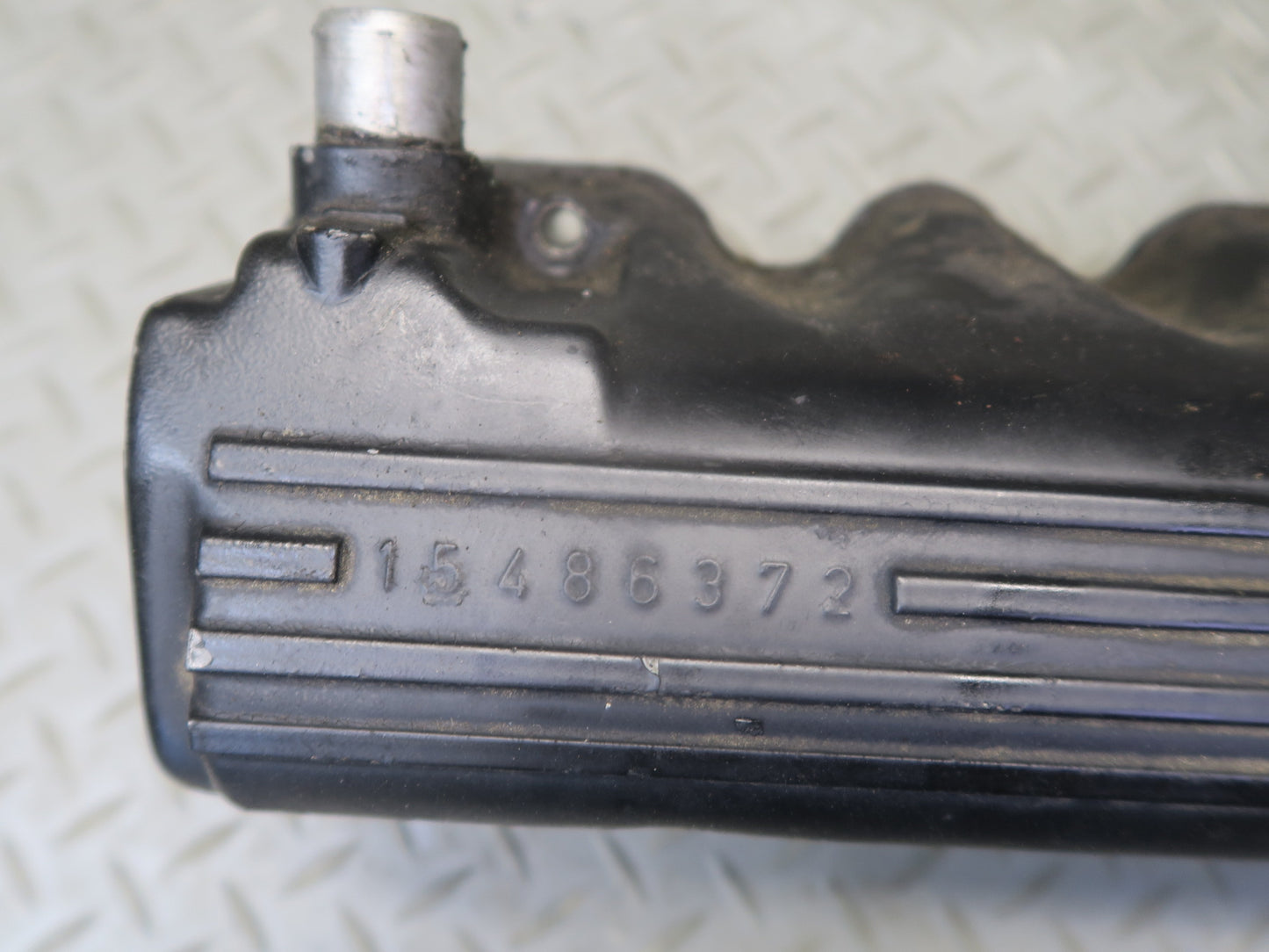 86-91 Mercedes W126 560SEC 560SEL Left & Right Engine Head Valve Cover Set OEM