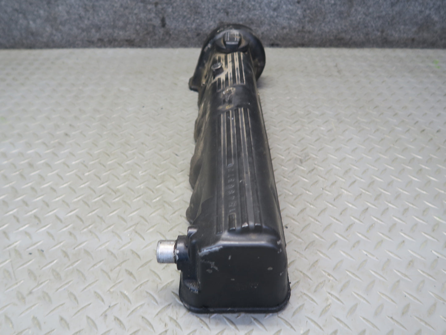 86-91 Mercedes W126 560SEC 560SEL Left & Right Engine Head Valve Cover Set OEM