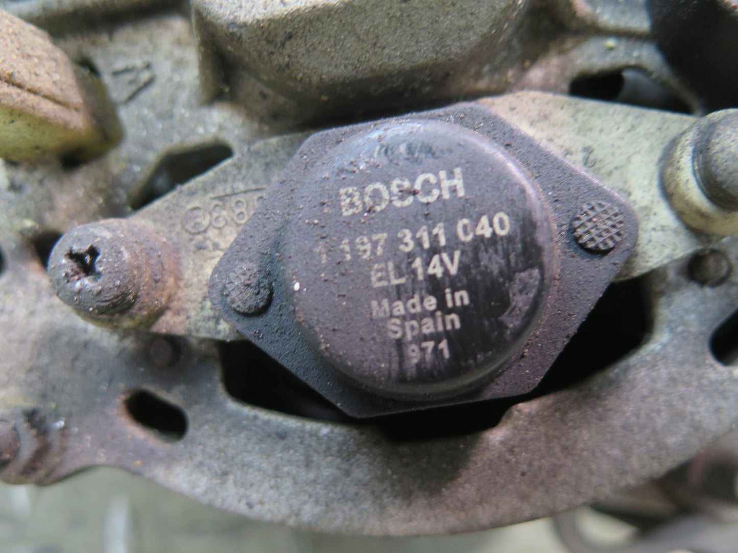 86-91 Mercedes W126 560SEL 560SEC M117 Engine Alternator Generator OEM