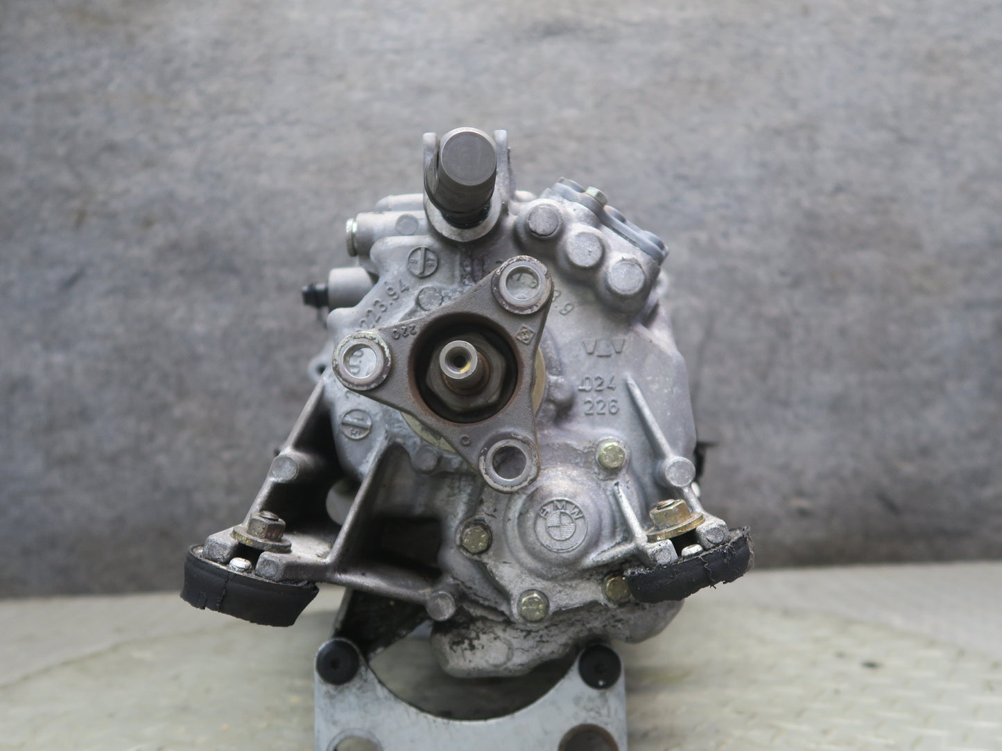 96-98 BMW E36/7 Z3 1.9 M44 S5D 250G Tbdh M/T Manual Transmission 160k Miles OEM