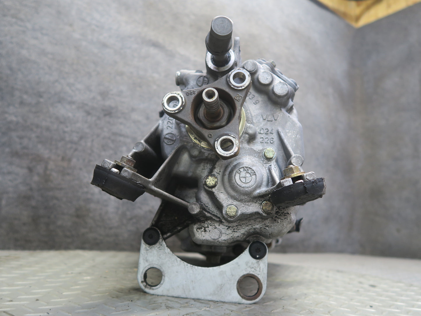 96-98 BMW E36/7 Z3 1.9 M44 S5D 250G Tbdh M/T Manual Transmission 160k Miles OEM