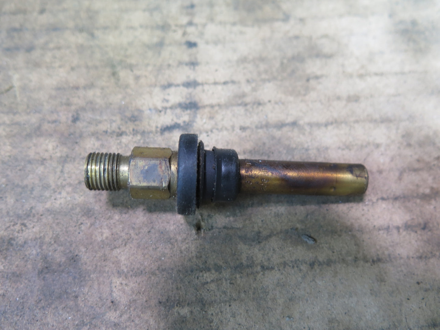 86-91 Mercedes W126 560SEL Set of 8 Engine Fuel Injector w Mounting OEM
