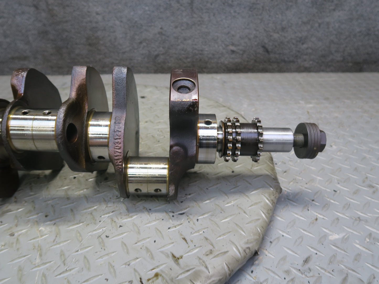 86-91 Mercedes W126 560SEC 560SEL M117 Engine Crankshaft 1170312701 OEM