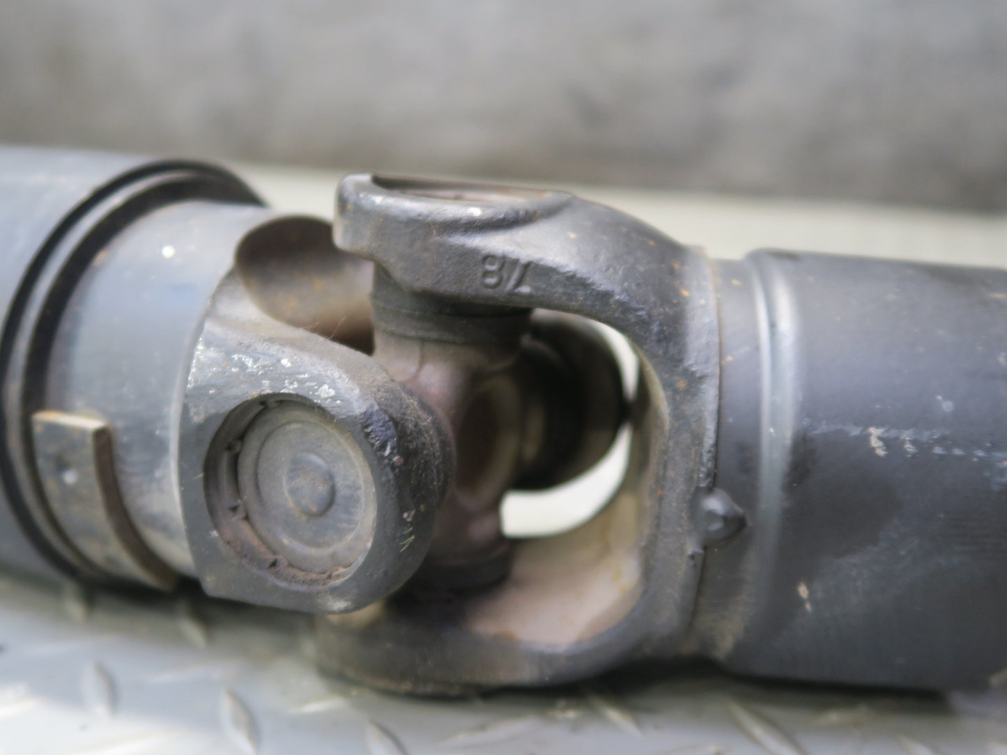 09-20 Nissan Z34 370Z VQ37VHR A/T Rear Propeller Drive Shaft Driveshaft 116K OEM