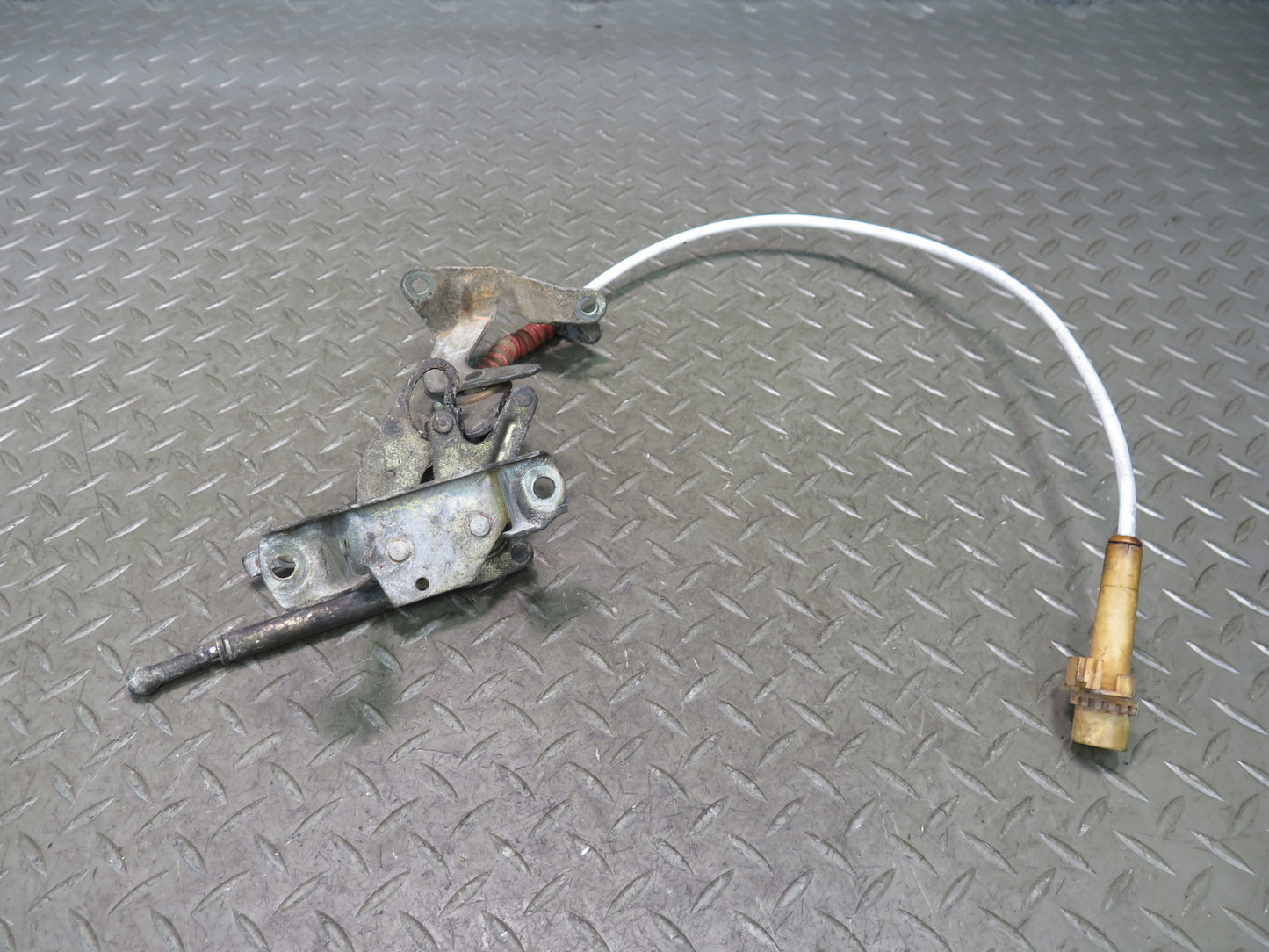 86-91 Mercedes W126 560SEL Gas Accelerator Linkage Bracket Support Set OEM