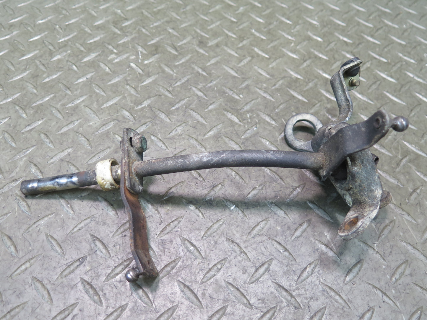 86-91 Mercedes W126 560SEL Gas Accelerator Linkage Bracket Support Set OEM