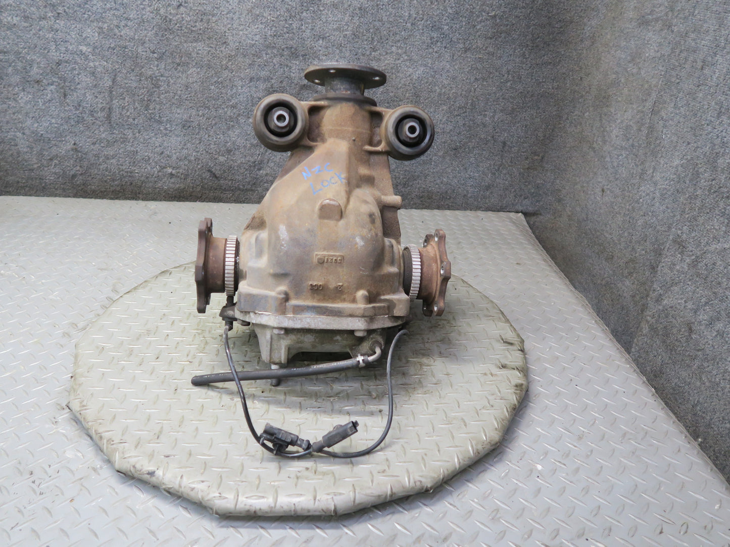2010 Nissan Z34 370Z A/T LSD Rear Differential Carrier 3.36 Ratio 116K OEM
