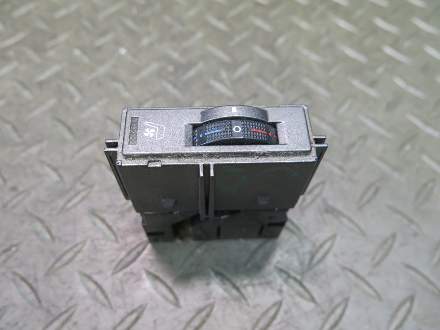 2010-2020 Lexus URJ150L GX460 Front Left Right Seat Heating & Cooling Switch Set