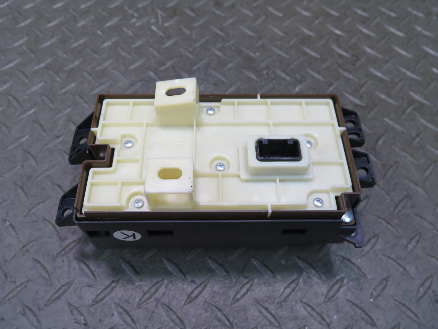 2010-2013 Lexus URJ150L GX460 Center Console Multi Function DAC & 4WD Switch
