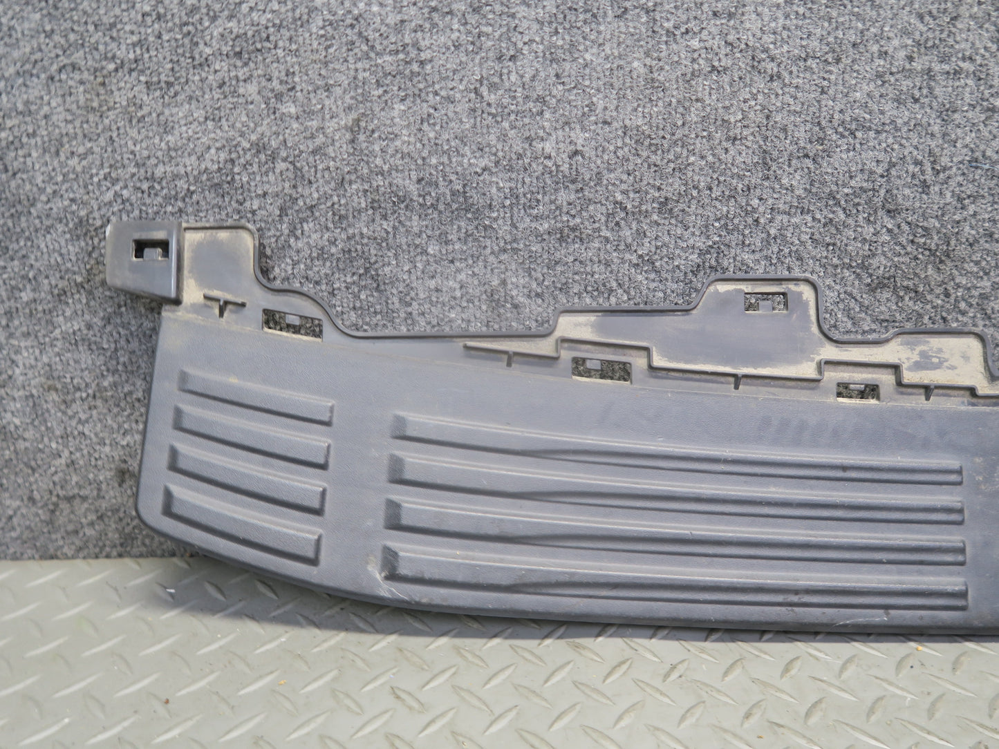 2010-2013 Lexus URJ150L GX460 Rear Bumper Center Upper Step Plate Molding
