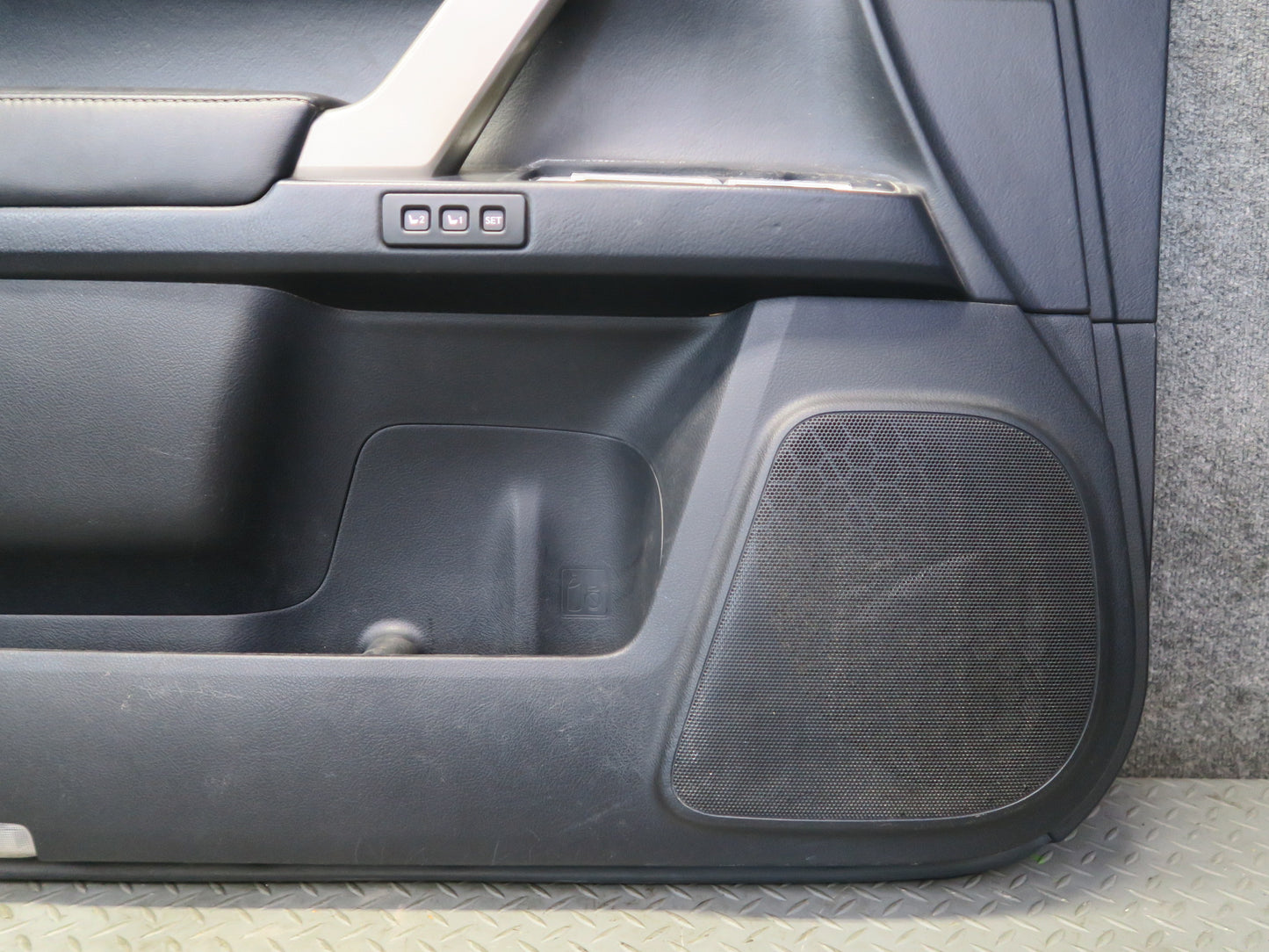 2010-2013 Lexus URJ150L GX460 Front Left Side Door Interior Trim Cover Panel