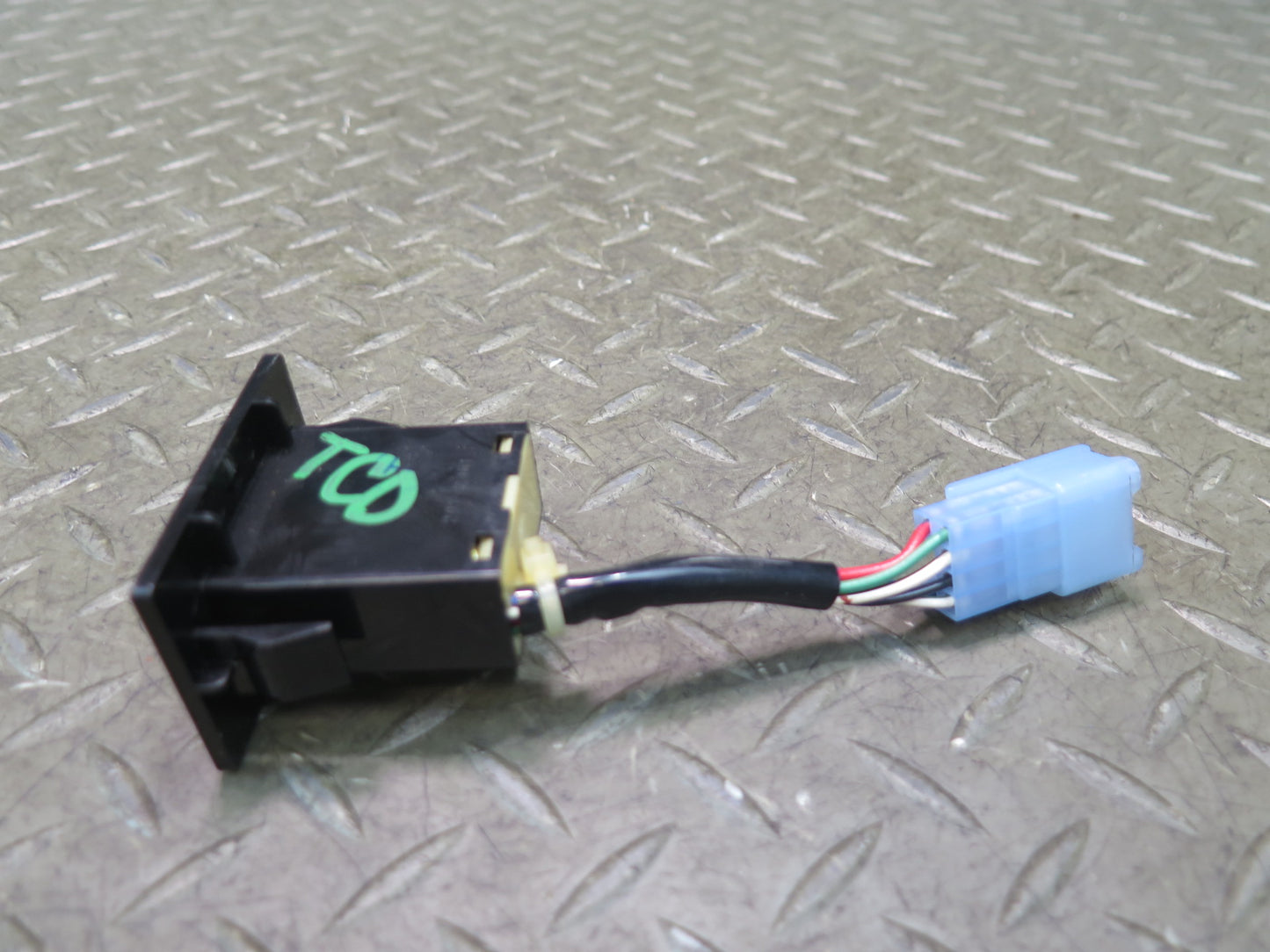 84-86 Toyota Cressida MX73 Cruise Control Switch Black OEM