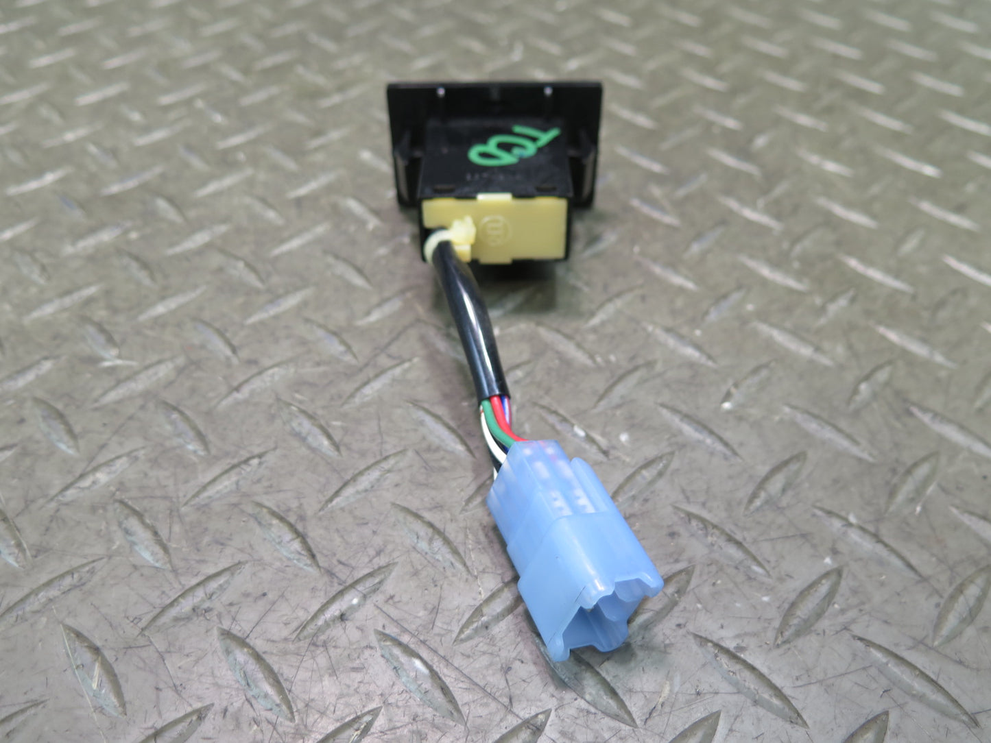 84-86 Toyota Cressida MX73 Cruise Control Switch Black OEM