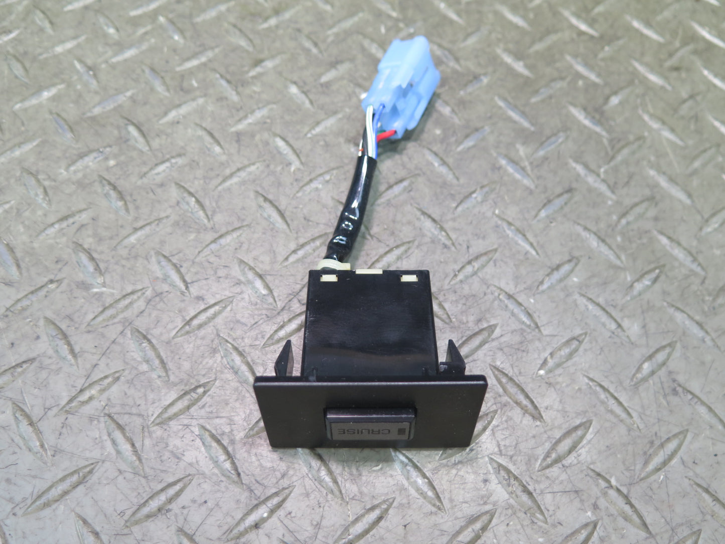 84-86 Toyota Cressida MX73 Cruise Control Switch Black OEM