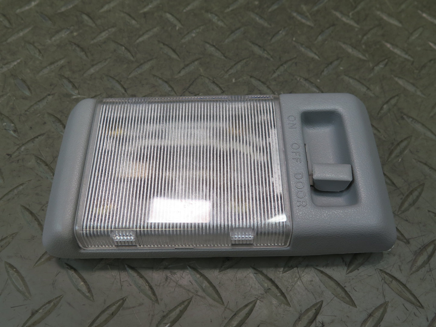 84-88 Toyota Cressida MX73 Sedan Overhead Dome Reading Interior Light Lamp OEM