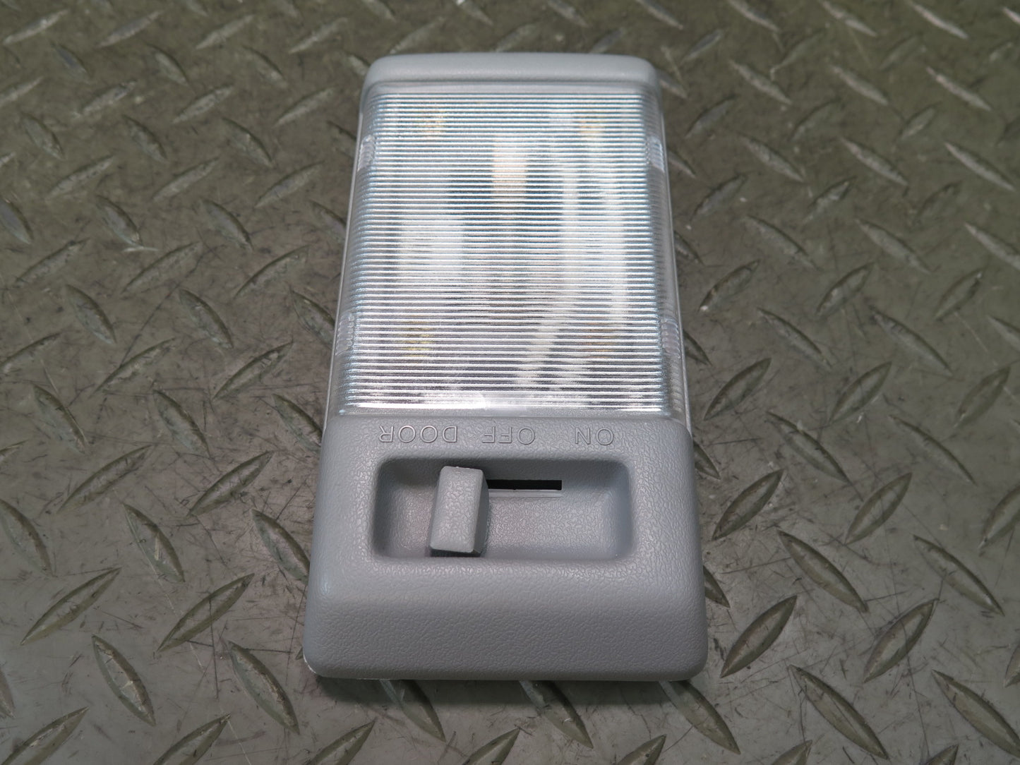 84-88 Toyota Cressida MX73 Sedan Overhead Dome Reading Interior Light Lamp OEM