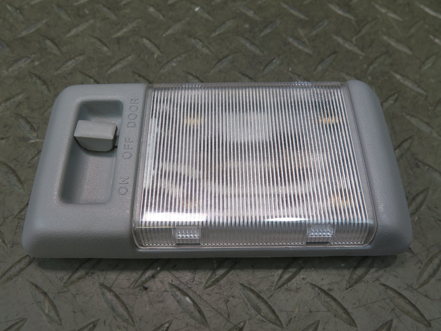 84-88 Toyota Cressida MX73 Sedan Overhead Dome Reading Interior Light Lamp OEM