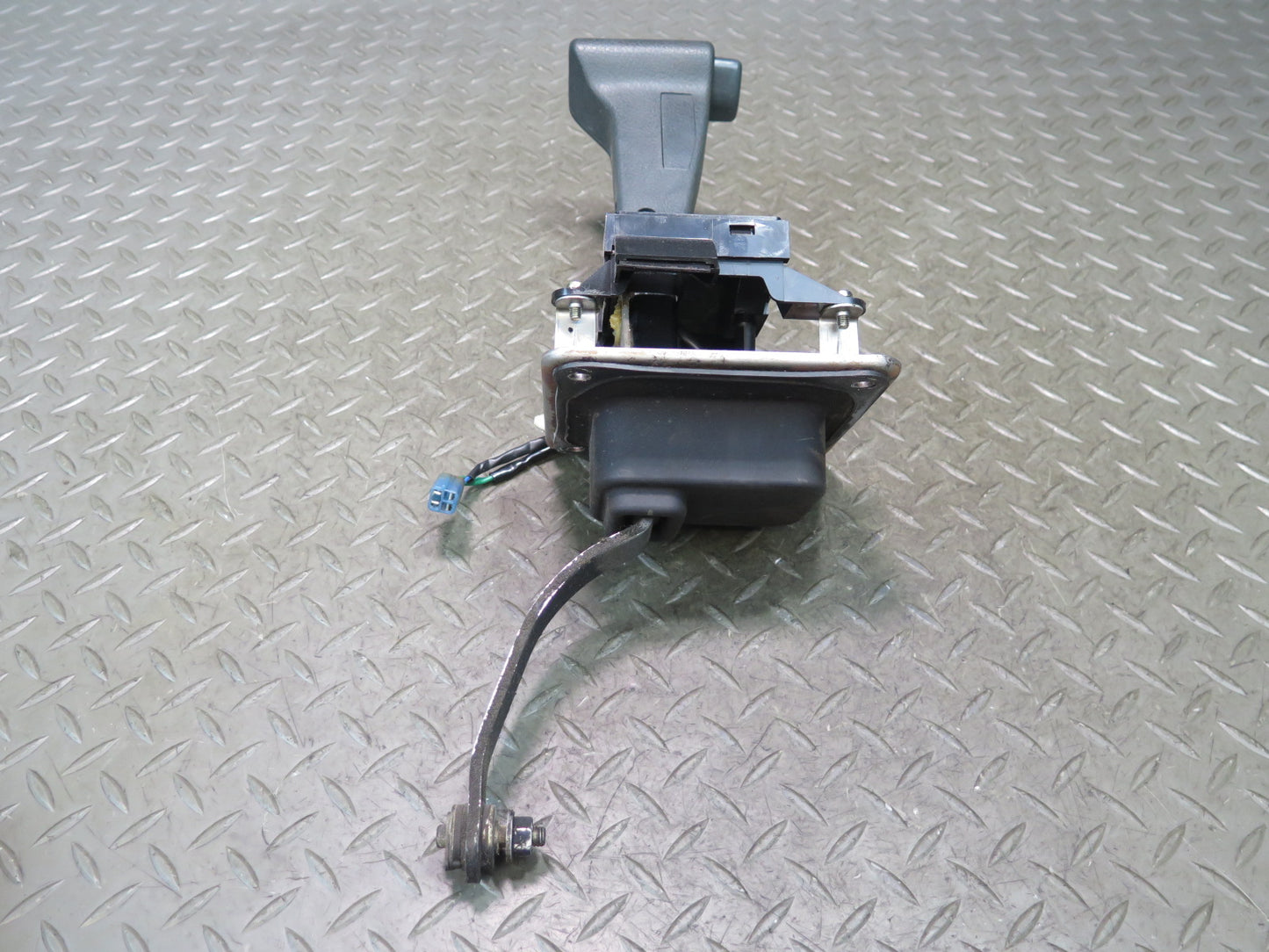 84-86 Toyota Cressida MX73 Automatic Transmission Shifter Gear Selector OEM