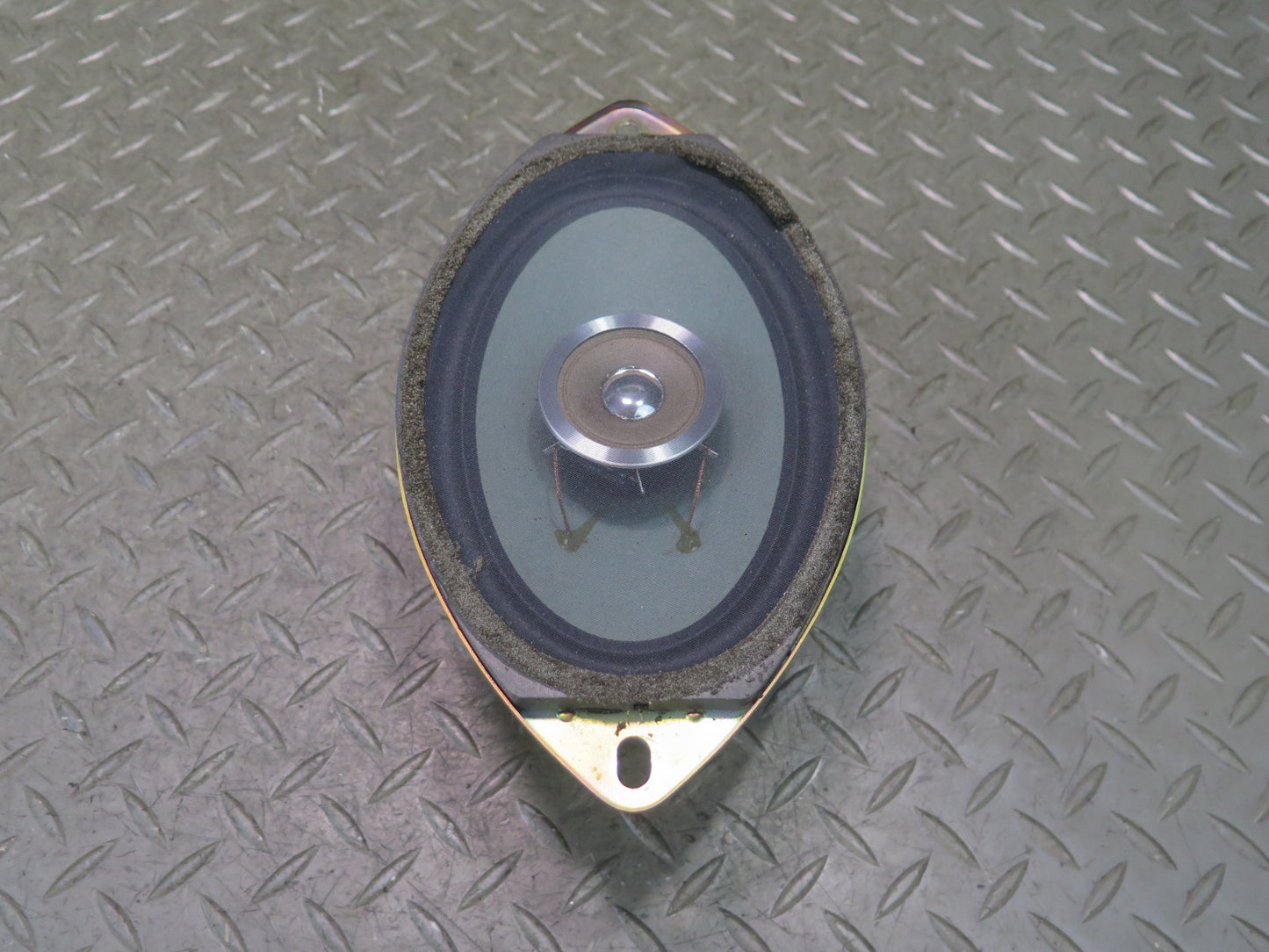 84-88 Toyota Cressida MX73 Sedan Set of 2 Rear Left & Right Speaker OEM